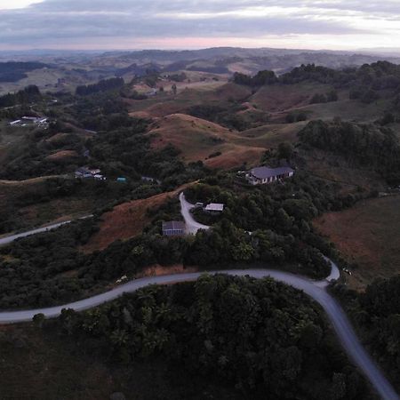 Rock Retreat B&B Farmstay Пещеры Вайтомо Экстерьер фото